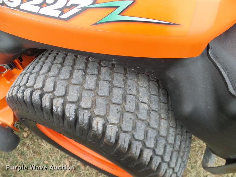image for item AZ9346 Kubota ZG227 lawn mower