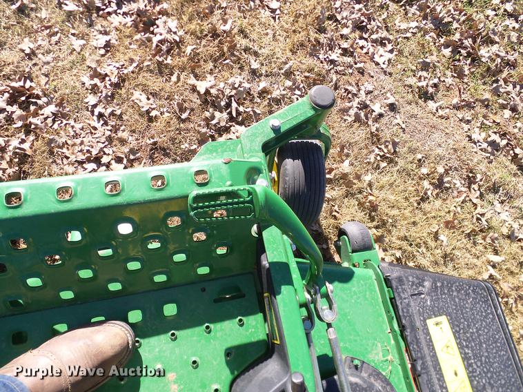 image for item AZ9347 2013 John Deere Z930M Z-Track lawn mower