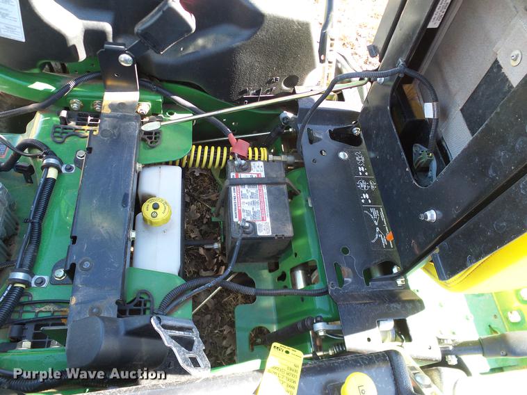 image for item AZ9347 2013 John Deere Z930M Z-Track lawn mower