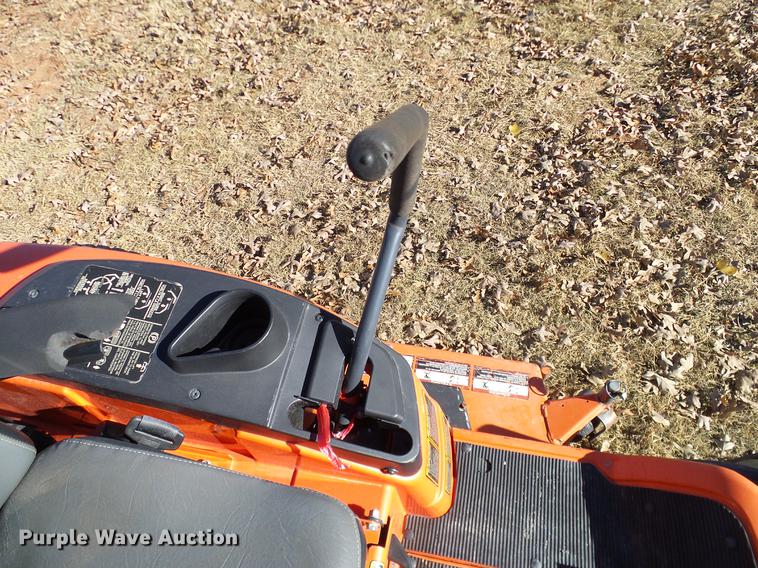 image for item AZ9348 Kubota ZD326 lawn mower