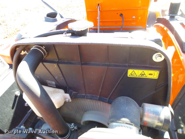 image for item AZ9348 Kubota ZD326 lawn mower