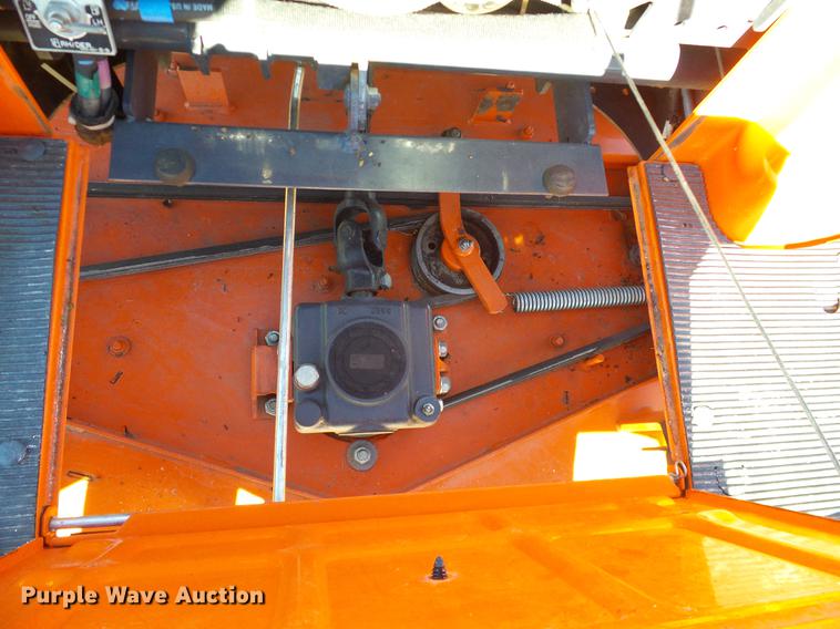 image for item AZ9348 Kubota ZD326 lawn mower