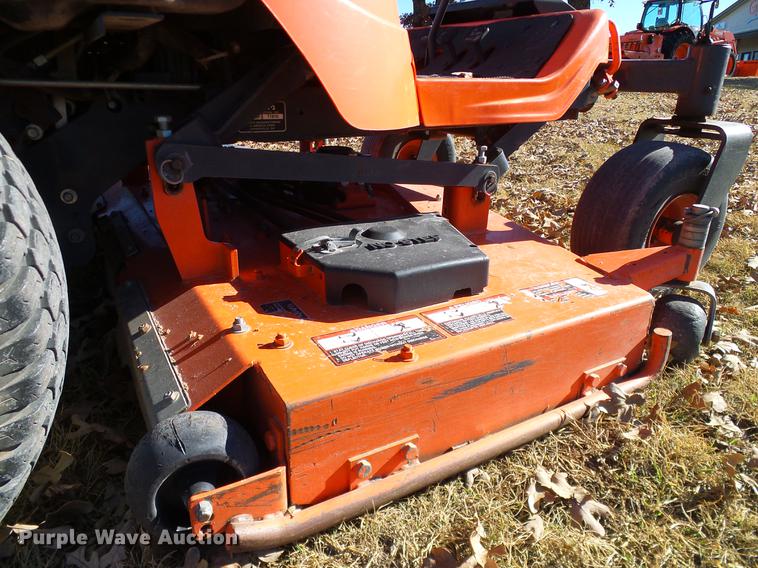 image for item AZ9348 Kubota ZD326 lawn mower