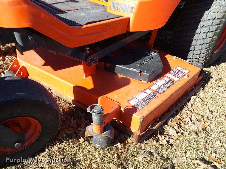 image for item AZ9348 Kubota ZD326 lawn mower