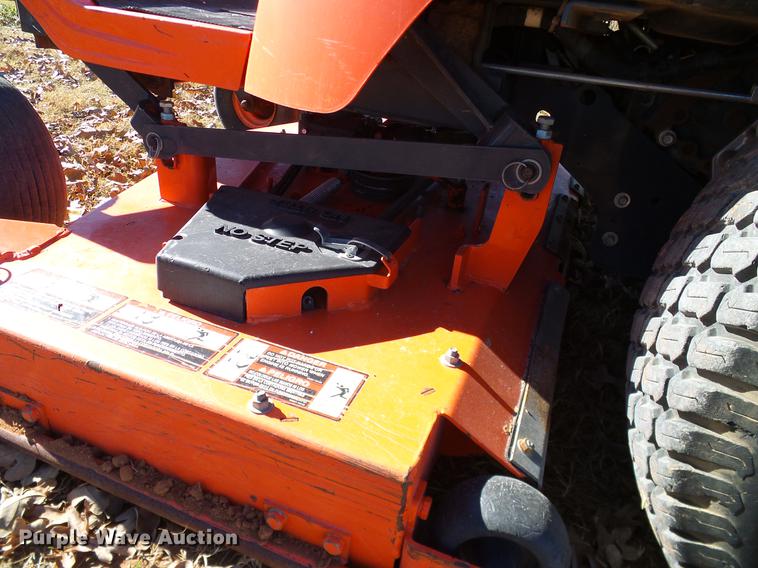 image for item AZ9348 Kubota ZD326 lawn mower