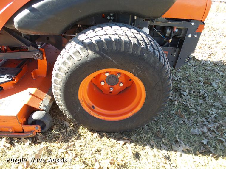 image for item AZ9348 Kubota ZD326 lawn mower