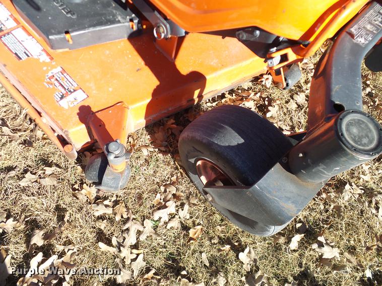 image for item AZ9348 Kubota ZD326 lawn mower