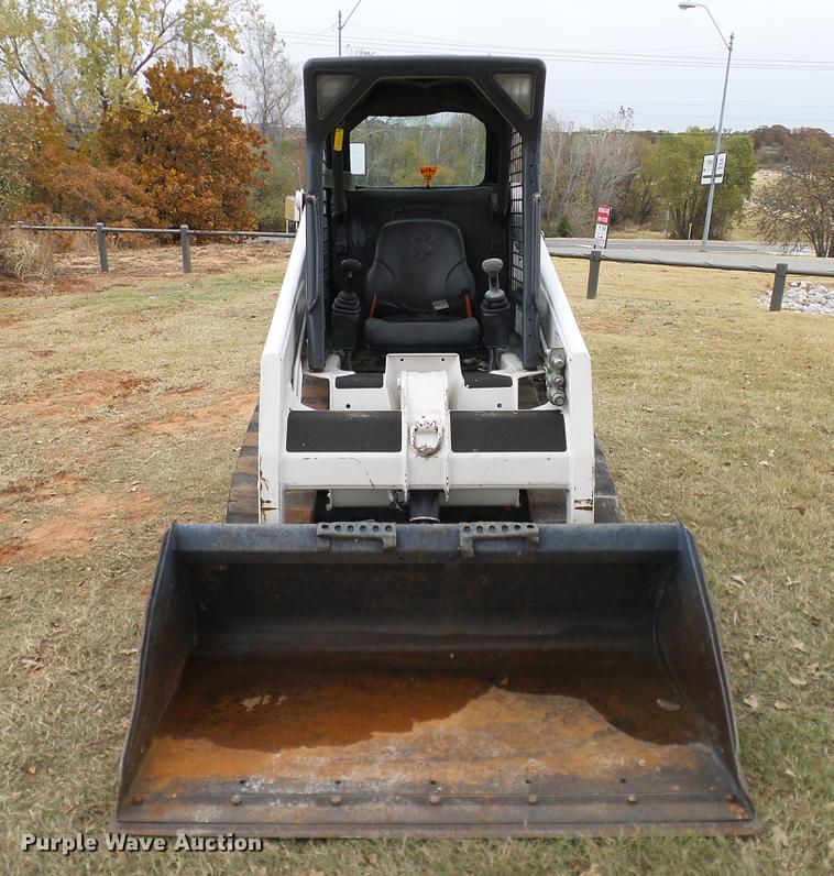 image for item DA6998 2007 Bobcat T140 skid steer