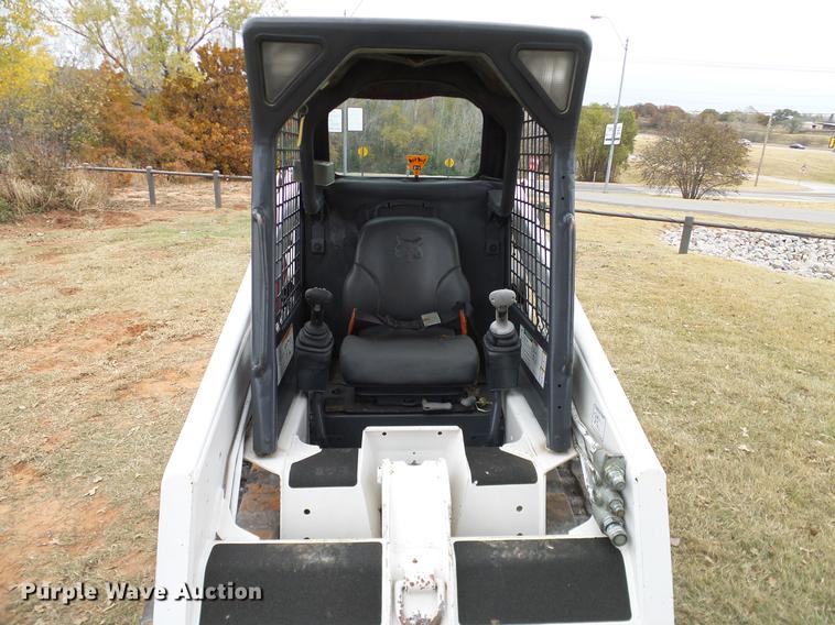 image for item DA6998 2007 Bobcat T140 skid steer