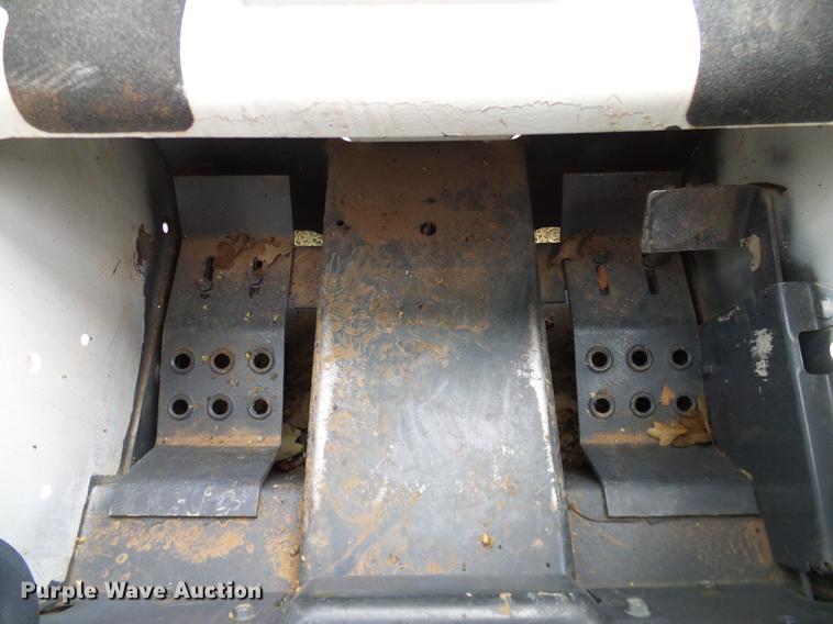 image for item DA6998 2007 Bobcat T140 skid steer