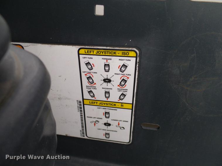 image for item DA6998 2007 Bobcat T140 skid steer