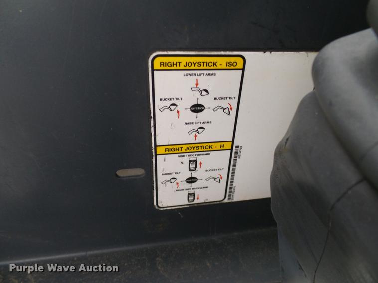 image for item DA6998 2007 Bobcat T140 skid steer