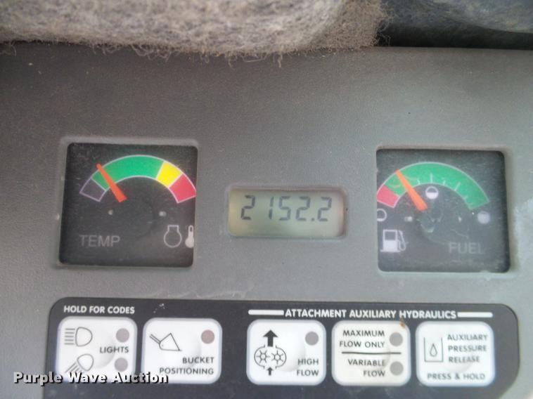 image for item DA6998 2007 Bobcat T140 skid steer