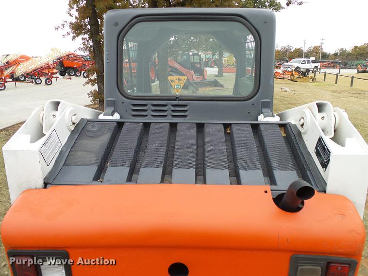 image for item DA6998 2007 Bobcat T140 skid steer