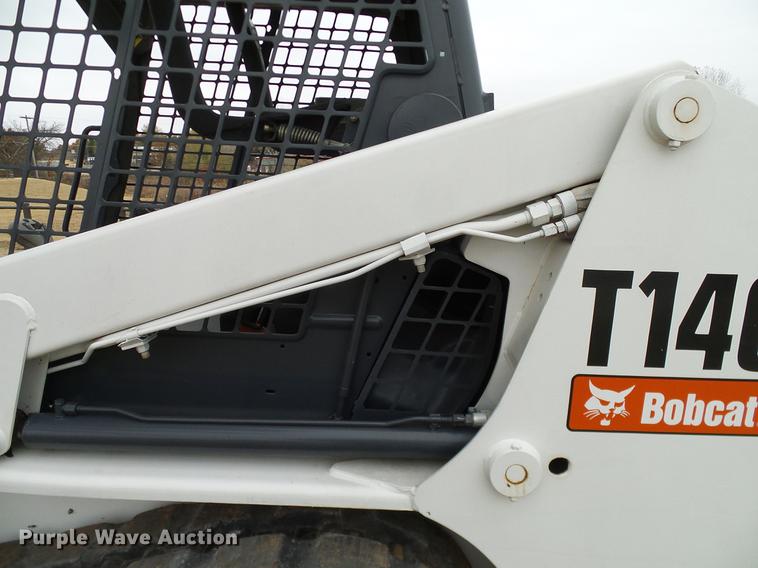 image for item DA6998 2007 Bobcat T140 skid steer