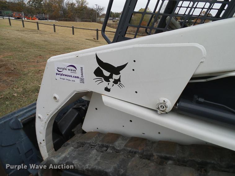 image for item DA6998 2007 Bobcat T140 skid steer