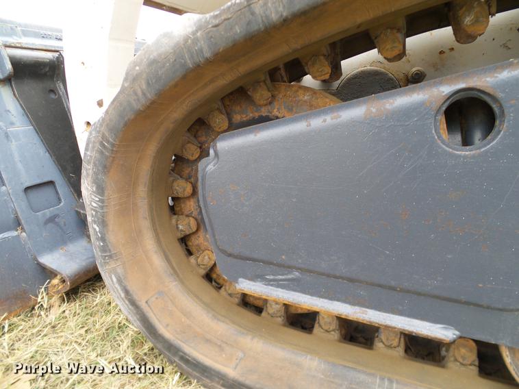 image for item DA6998 2007 Bobcat T140 skid steer