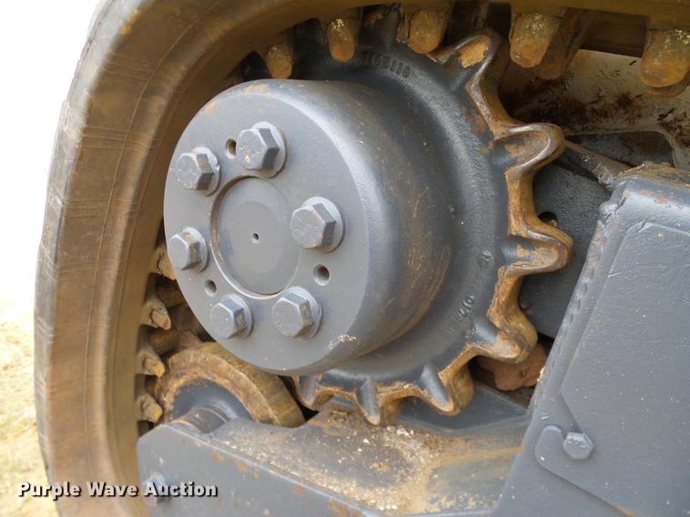 image for item DA6998 2007 Bobcat T140 skid steer