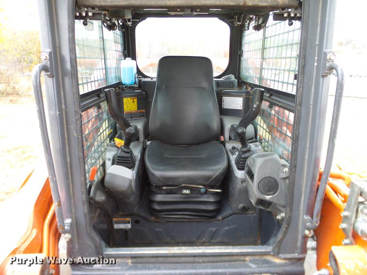 image for item DA6999 2014 Kubota SVL90-2 skid steer