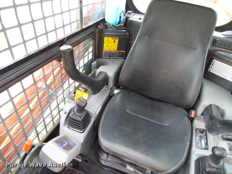 image for item DA6999 2014 Kubota SVL90-2 skid steer