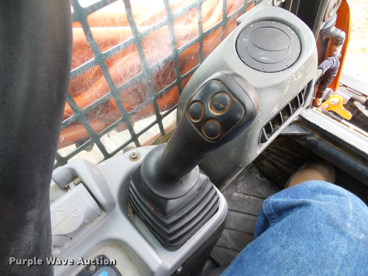 image for item DA6999 2014 Kubota SVL90-2 skid steer