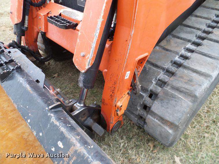 image for item DA6999 2014 Kubota SVL90-2 skid steer