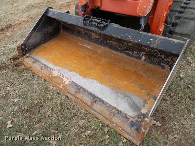 image for item DA6999 2014 Kubota SVL90-2 skid steer