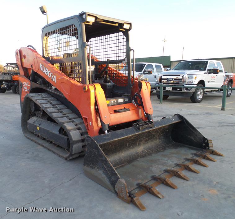 image for item DD1445 2015 Kubota SVL75-2 skid steer