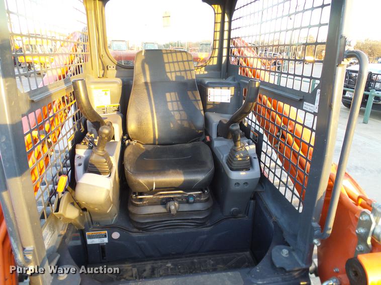 image for item DD1445 2015 Kubota SVL75-2 skid steer