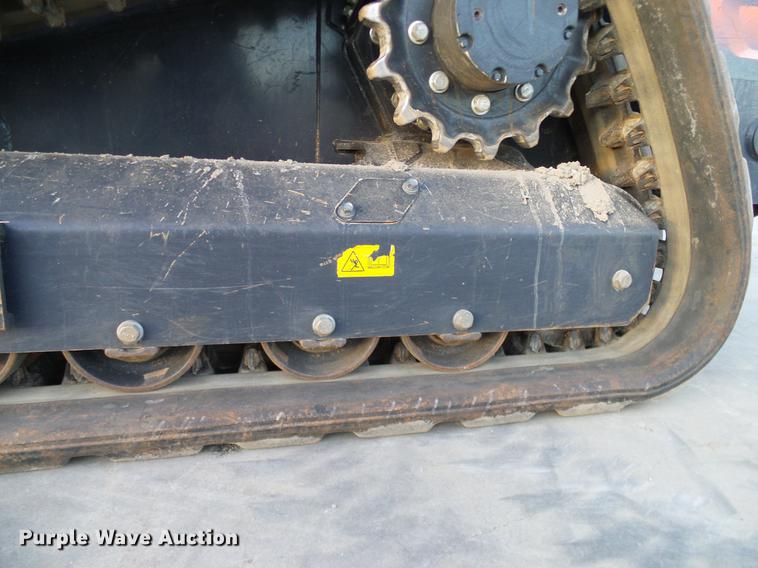 image for item DD1445 2015 Kubota SVL75-2 skid steer