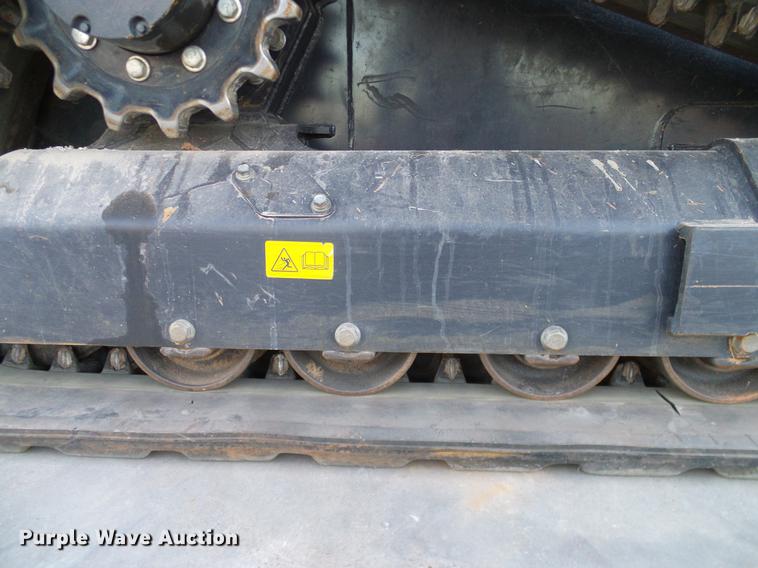 image for item DD1445 2015 Kubota SVL75-2 skid steer