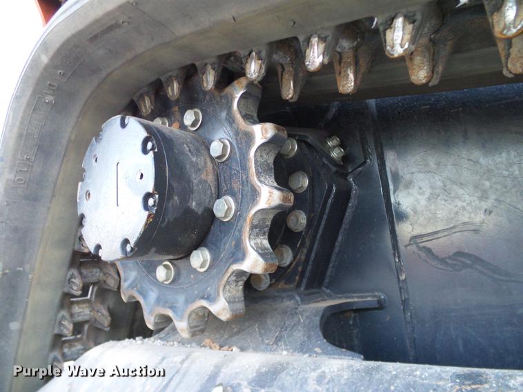 image for item DD1445 2015 Kubota SVL75-2 skid steer