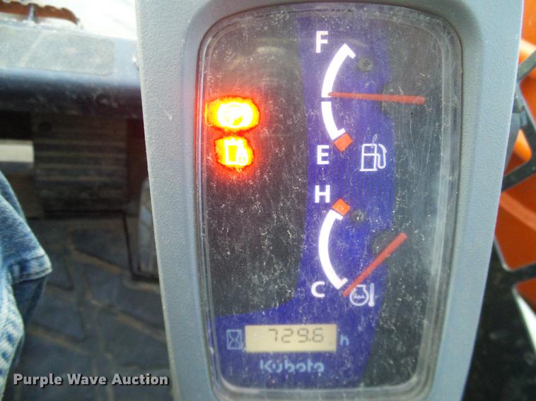 image for item DD1446 2015 Kubota SVL90-2 skid steer