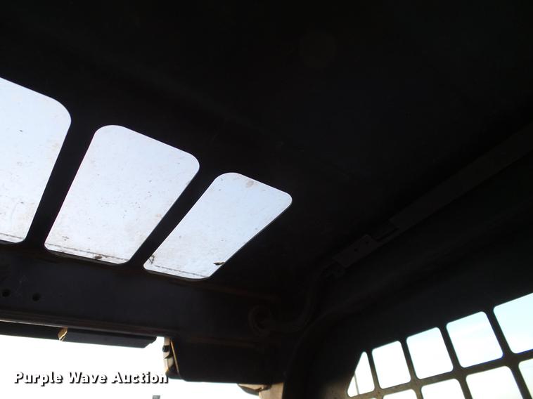 image for item DD1446 2015 Kubota SVL90-2 skid steer