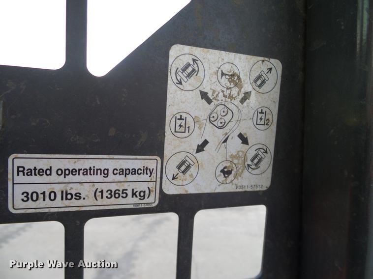 image for item DD1446 2015 Kubota SVL90-2 skid steer