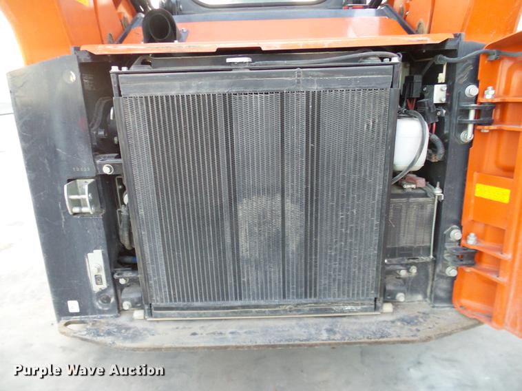 image for item DD1446 2015 Kubota SVL90-2 skid steer