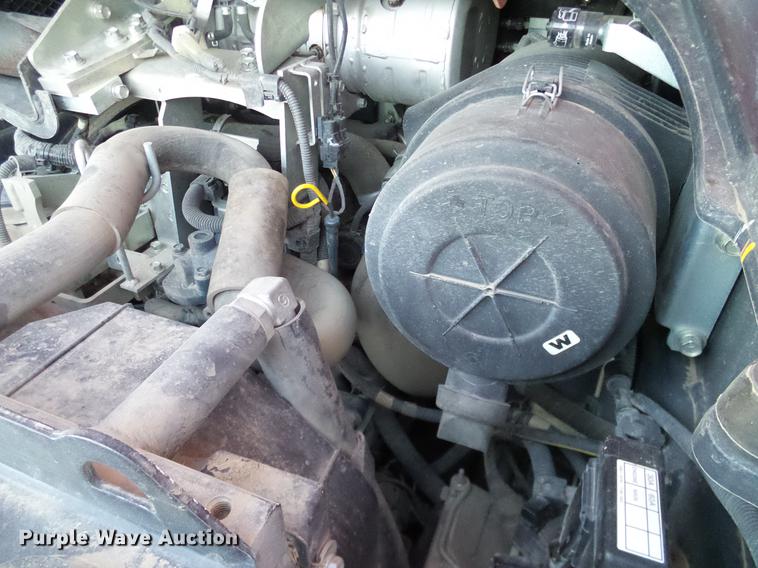 image for item DD1446 2015 Kubota SVL90-2 skid steer