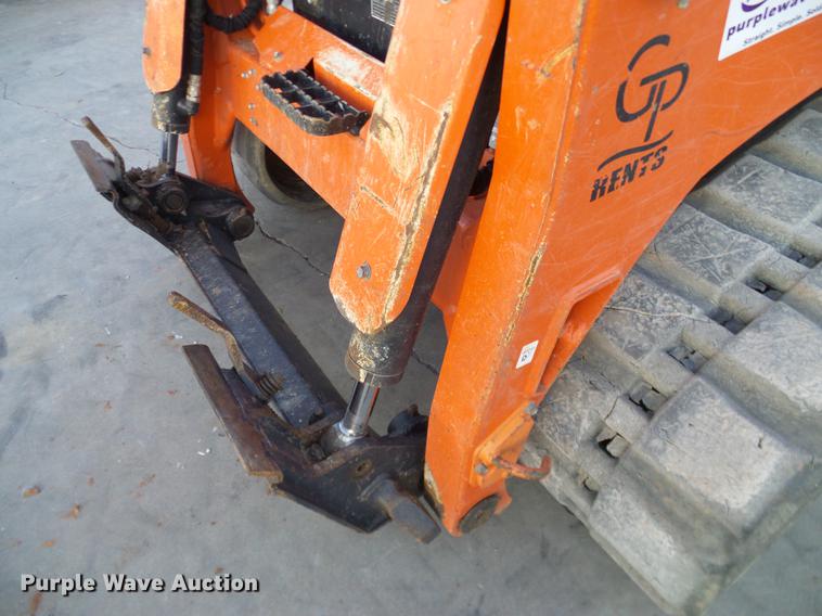 image for item DD1446 2015 Kubota SVL90-2 skid steer