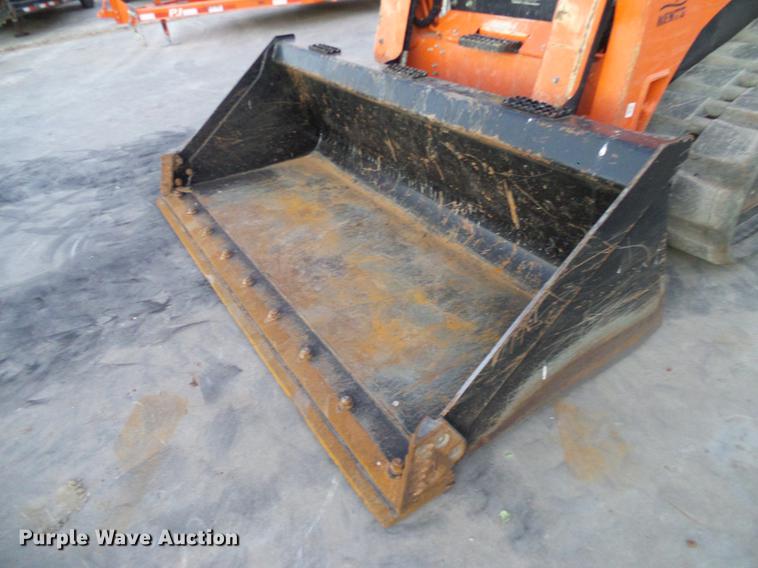 image for item DD1446 2015 Kubota SVL90-2 skid steer