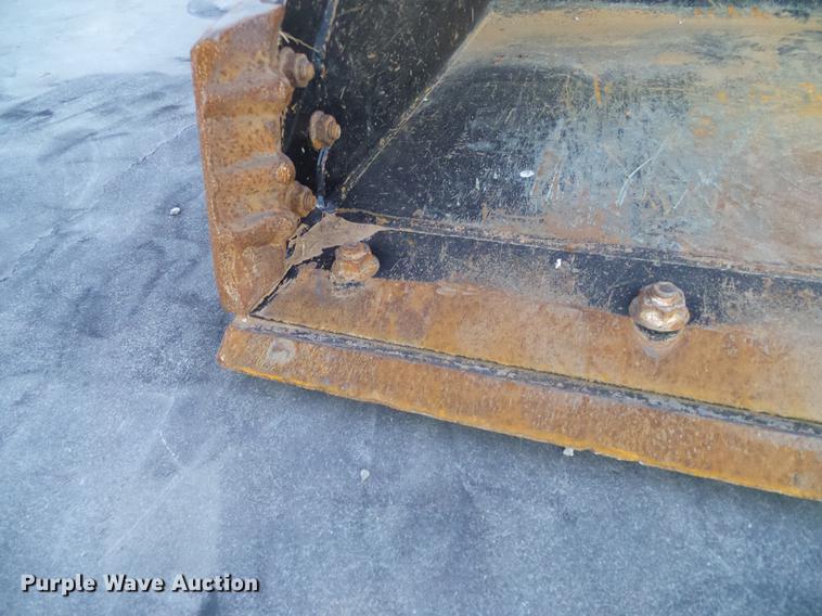 image for item DD1446 2015 Kubota SVL90-2 skid steer