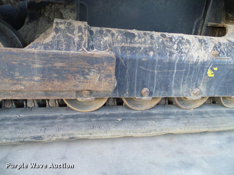 image for item DD1446 2015 Kubota SVL90-2 skid steer