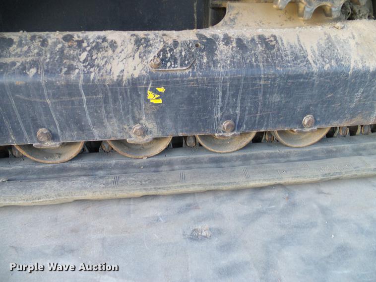 image for item DD1446 2015 Kubota SVL90-2 skid steer