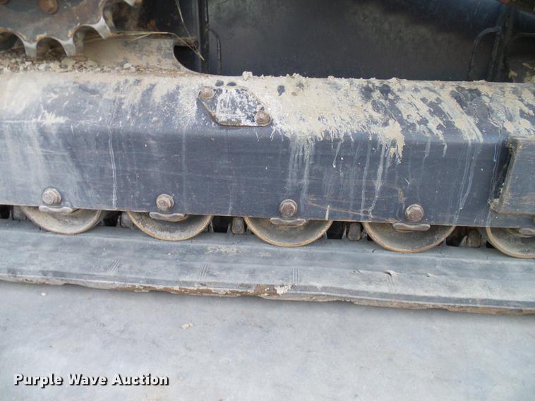 image for item DD1446 2015 Kubota SVL90-2 skid steer