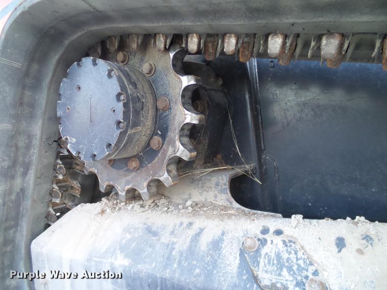 image for item DD1446 2015 Kubota SVL90-2 skid steer