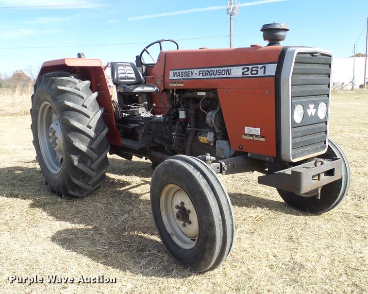 image for item DD1447 1992 Massey Fergusen 261 tractor