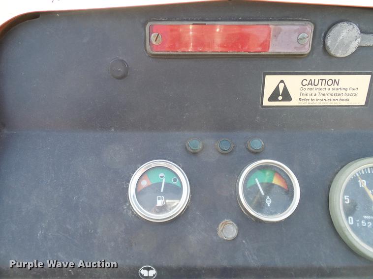 image for item DD1447 1992 Massey Fergusen 261 tractor