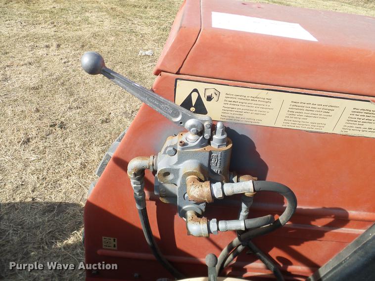 image for item DD1447 1992 Massey Fergusen 261 tractor