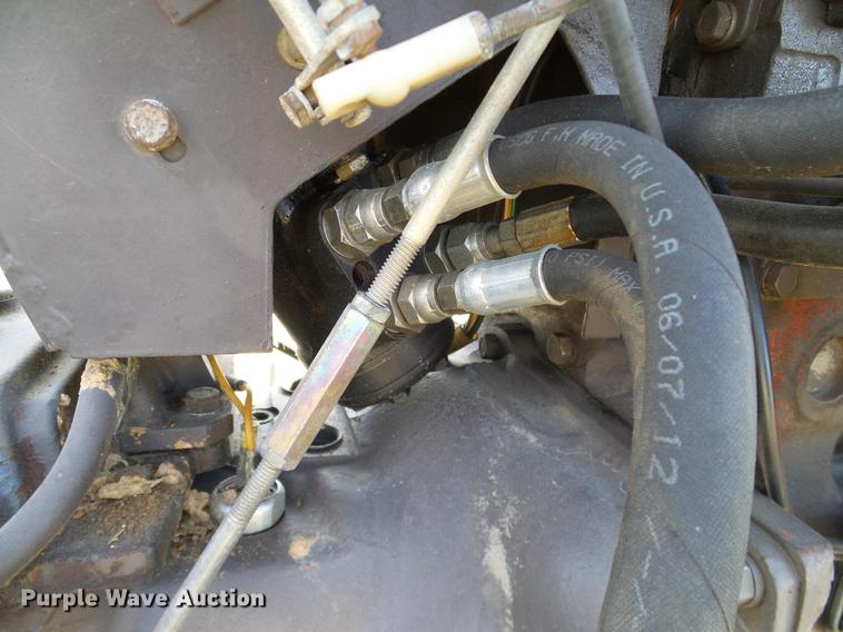 image for item DD1447 1992 Massey Fergusen 261 tractor