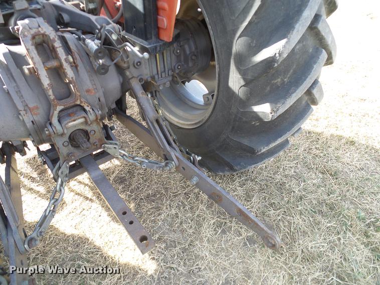 image for item DD1447 1992 Massey Fergusen 261 tractor