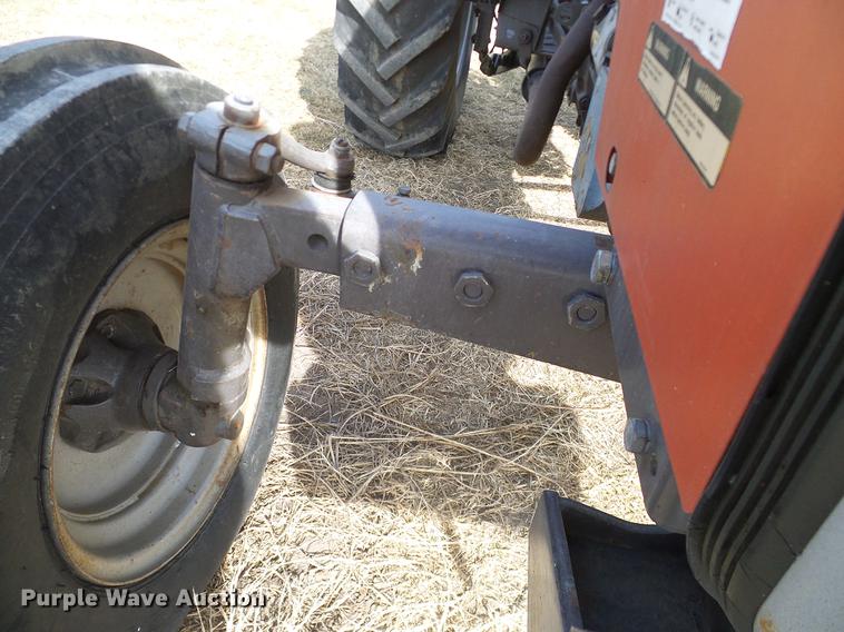 image for item DD1447 1992 Massey Fergusen 261 tractor